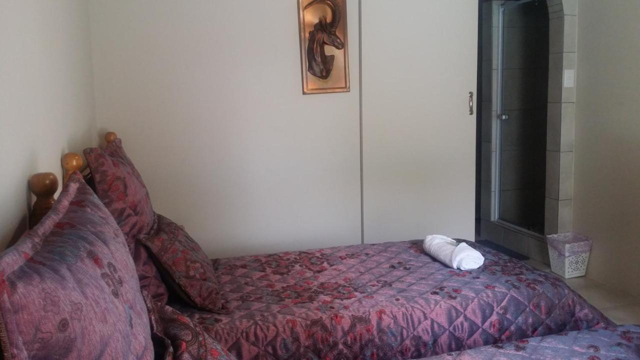 Chariots Guest House Pietersburg Buitenkant foto